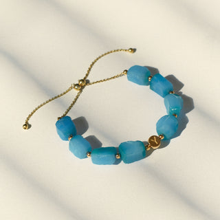 Rareté Studios Belonging bracelet made of Turquoise Agate and 18ct yellow gold letter bead